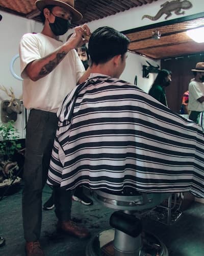 Trước